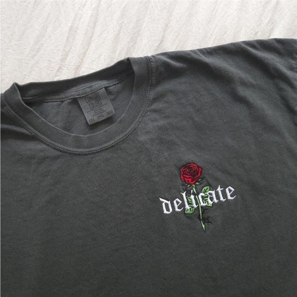 Comfort Colors Tops - NWOT Comfort Colors “Delicate” T-Shirt with Rose Embroidery